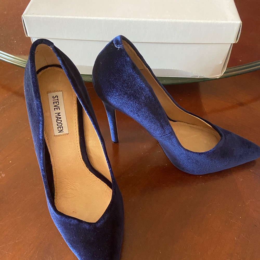 Steve Madden pumps